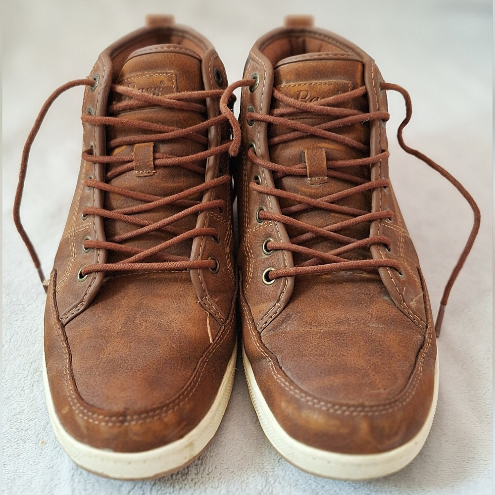 G.H. Bass & Co. Brown Leather Casual Sneakers. Size 10